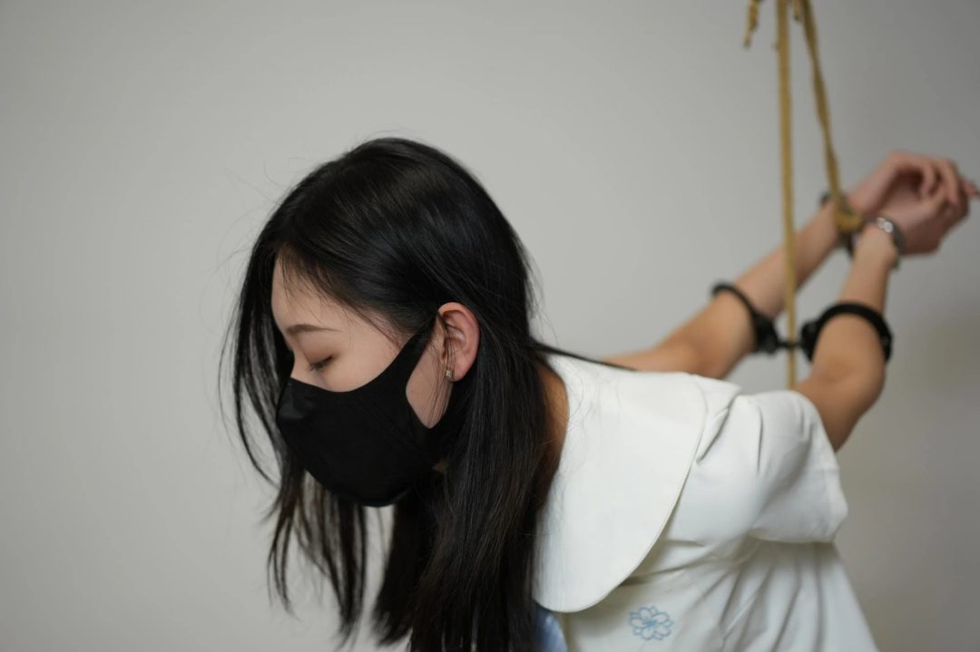 高冷jk学妹绳艺束缚之游戏挑战放置-2