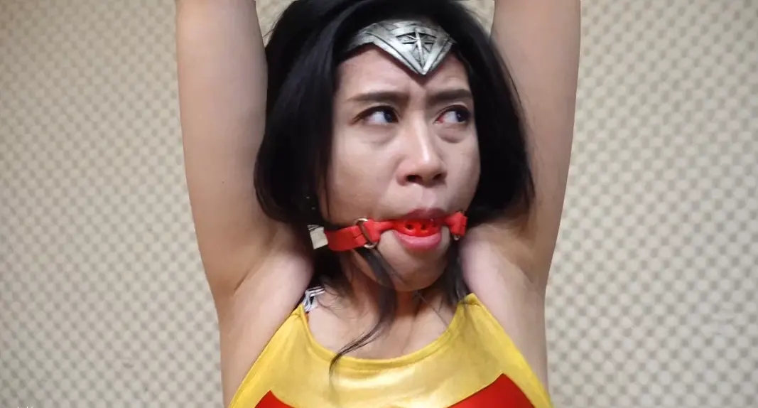 灰鸟神奇女侠-沦陷-肢体、强吊折磨-2 灰鸟神奇女侠-沦陷-肢体、强吊折磨-2