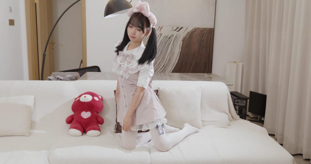 白丝萌妹子捆绑抓起来-1