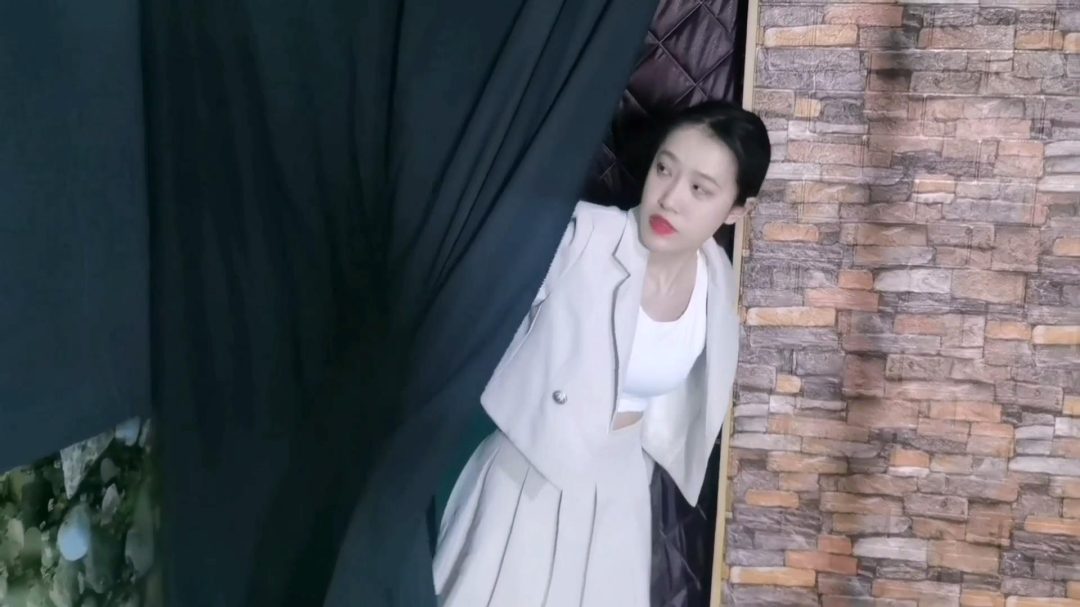 女老师去学生家补课竟走错了门,竟遇到了虐待狂人的无情折磨.....-2