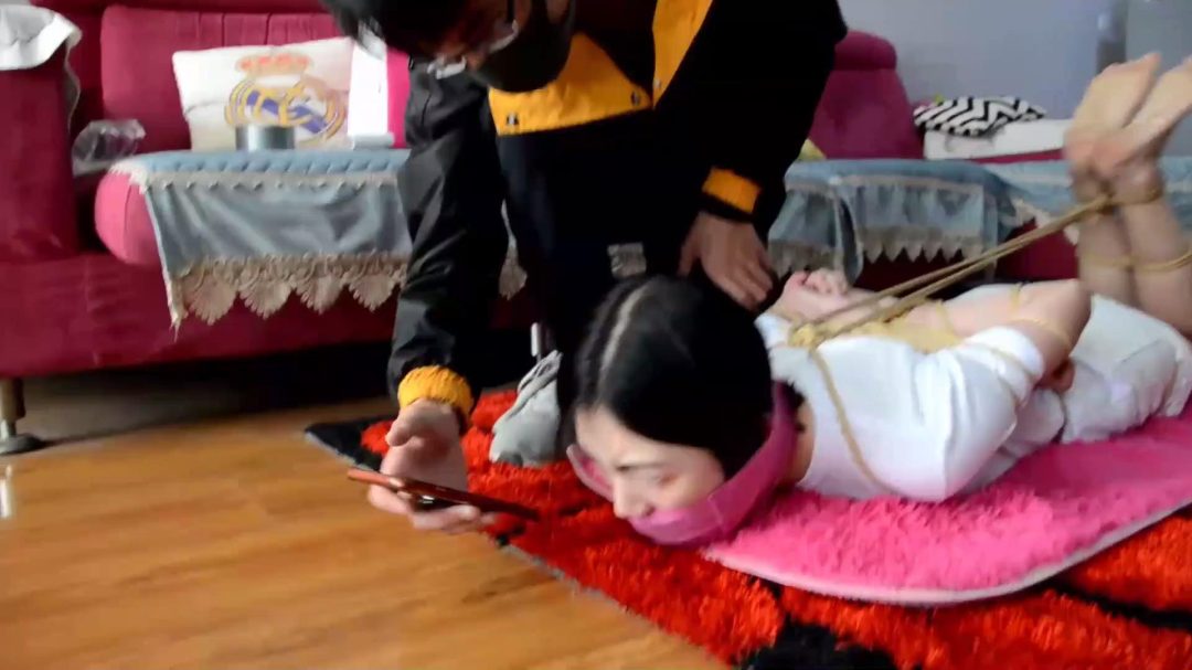 个人定拍——男女连缚塞嘴封嘴拍照羞辱封眼合集-6