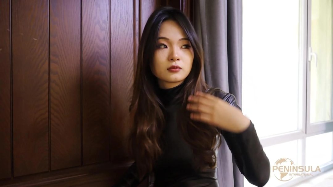 半岛束艺台定拍 卡菲 为什么你在我的房子里？-1