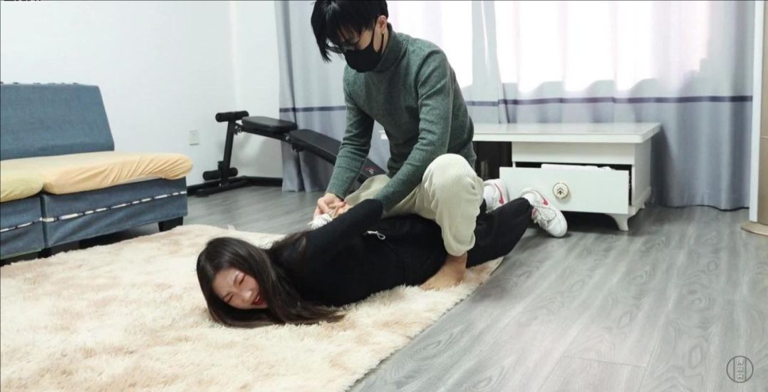 失手的女贼-4