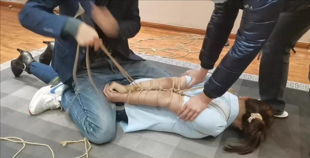 讨债不成反被绑-4 讨债不成反被绑-4