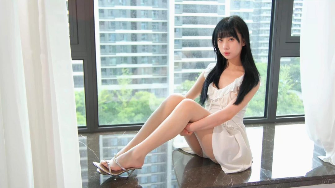 安娜白裙白丝丝窗边畅享版-7