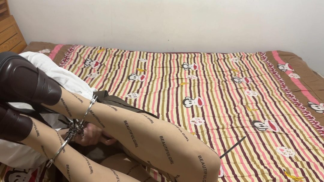 定拍 可爱的小南娘塞上刚塞 感官封闭自缚挣脱-2