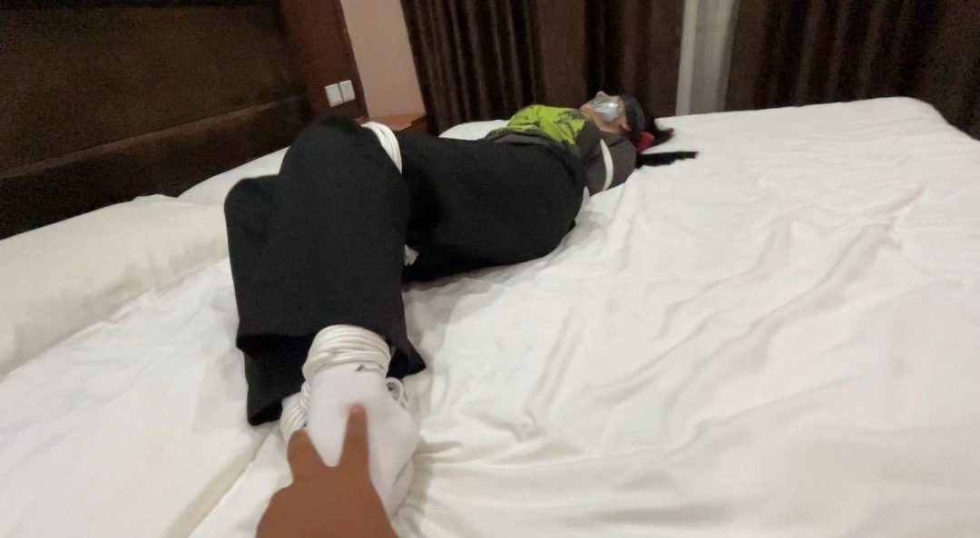 入室捆绑蒙眼堵嘴tk及座椅胶带捆绑-3