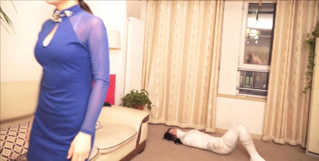 [反目姐妹 - 下] 女女、美腿、黑丝、木乃伊全包、堵嘴、调戏-11