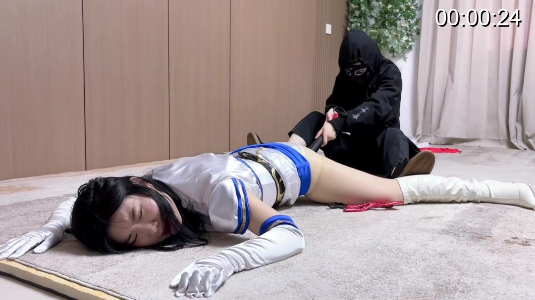 吴晗 魔法女战士冯迪妮虚弱战败被脱战衣-4