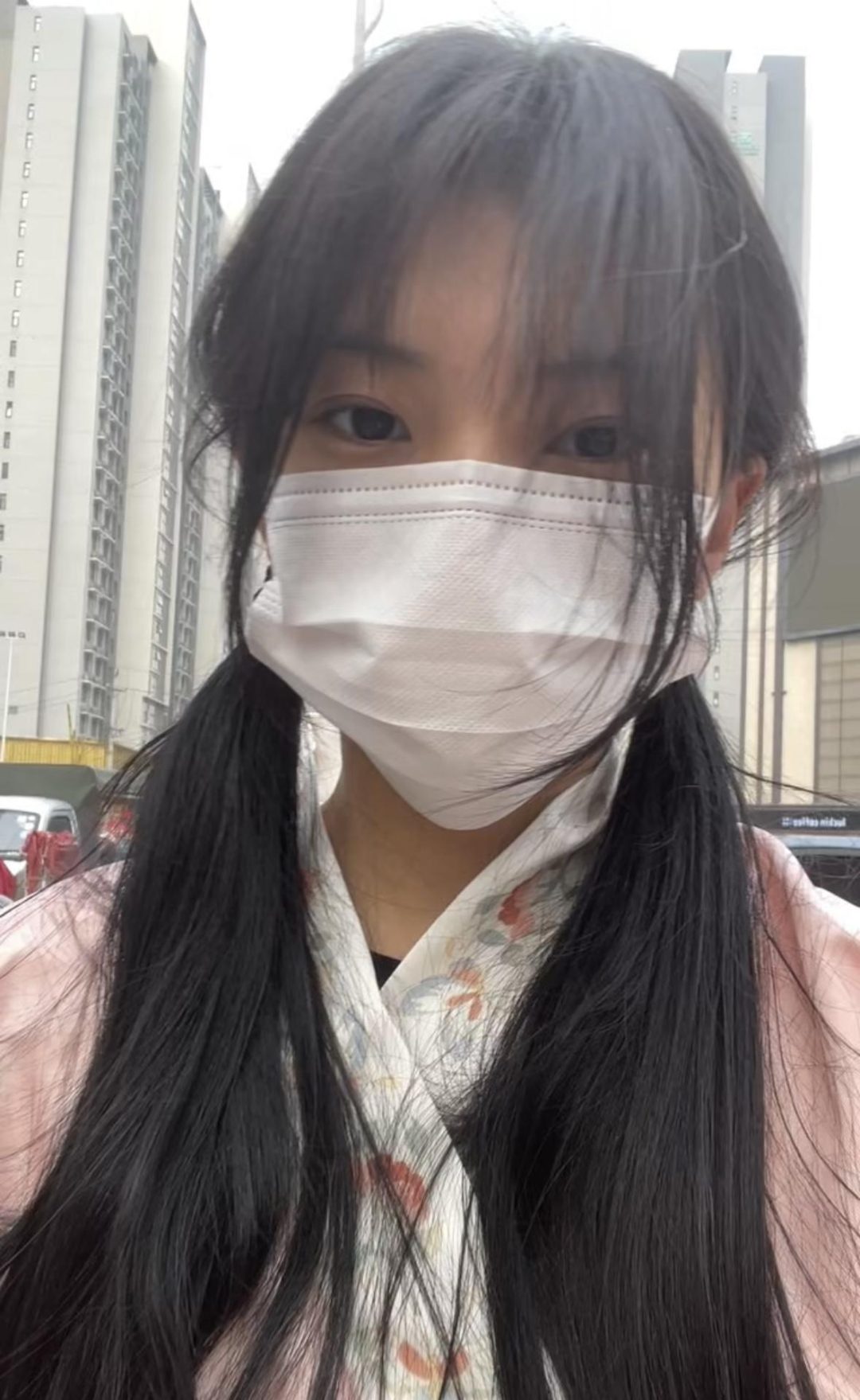 18岁女高的四天镣铐生活（9）戴脚铐远走 驷马铐睡觉-1