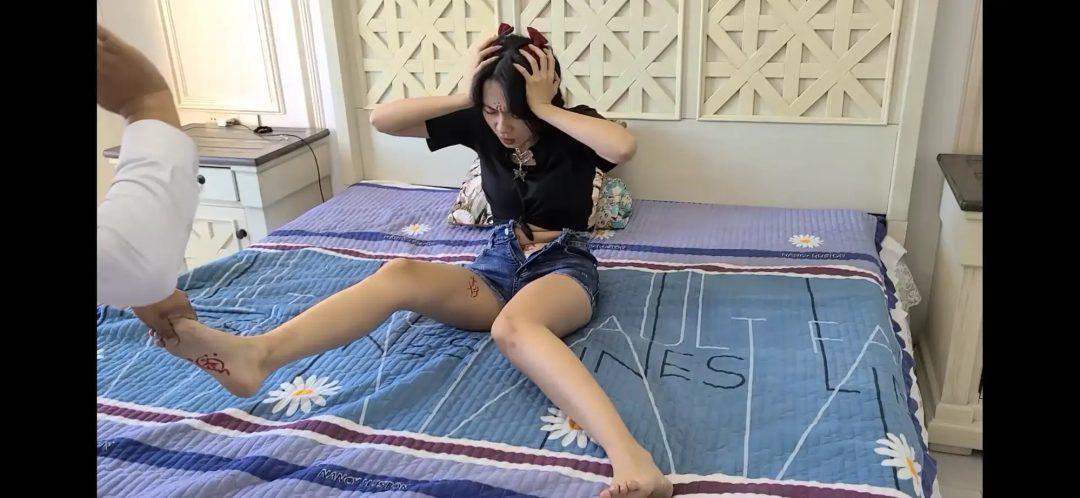 （一往情深定制）异国公主被逮捕，感受苗疆催眠蛊吧！-11