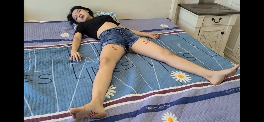 （一往情深定制）异国公主被逮捕，感受苗疆催眠蛊吧！-1
