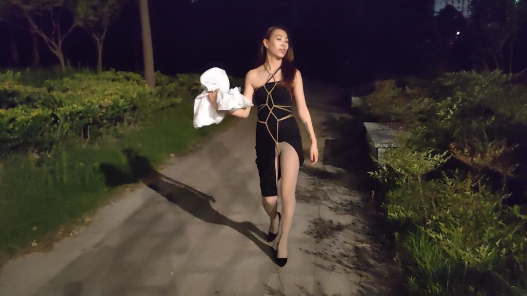 诺米自缚外出 露出 街边-3