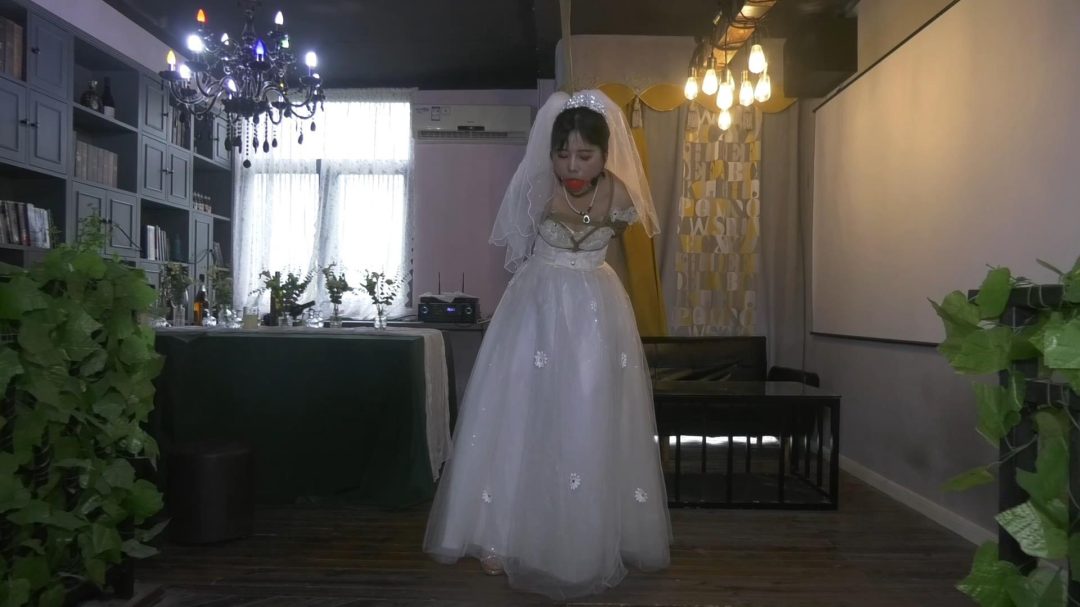 会所里捆绑婚纱女M-8