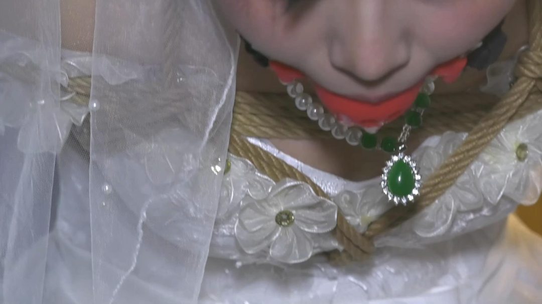 会所里捆绑婚纱女M-7