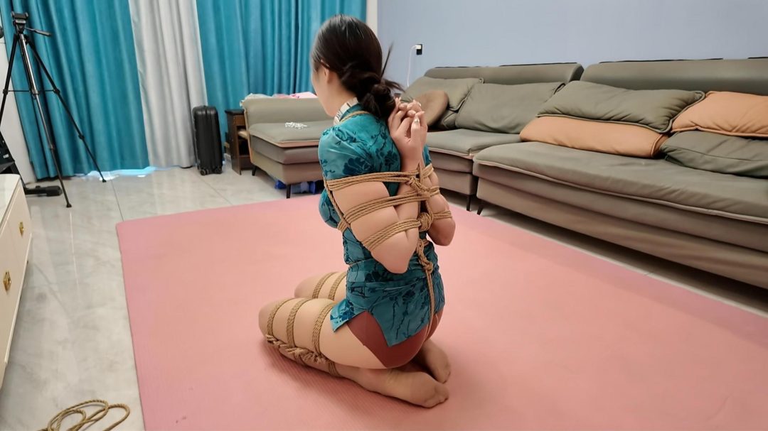 佳佳后手观音M腿展示-5
