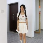 （得意客绝版模特菲儿）女大学生被多次哄睡后改造成奴