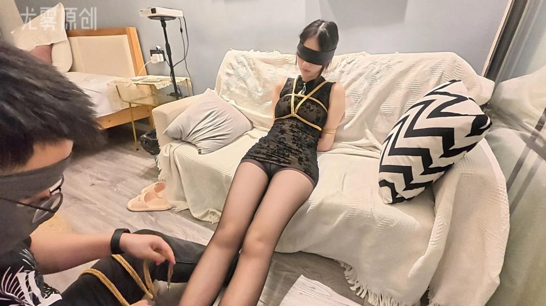 小尤未完成业绩被老板捆绑-3