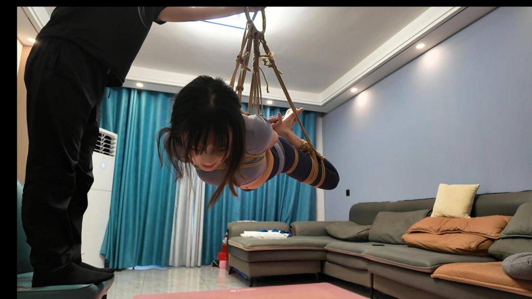 定拍晓倩驷马悬吊堵嘴1-7