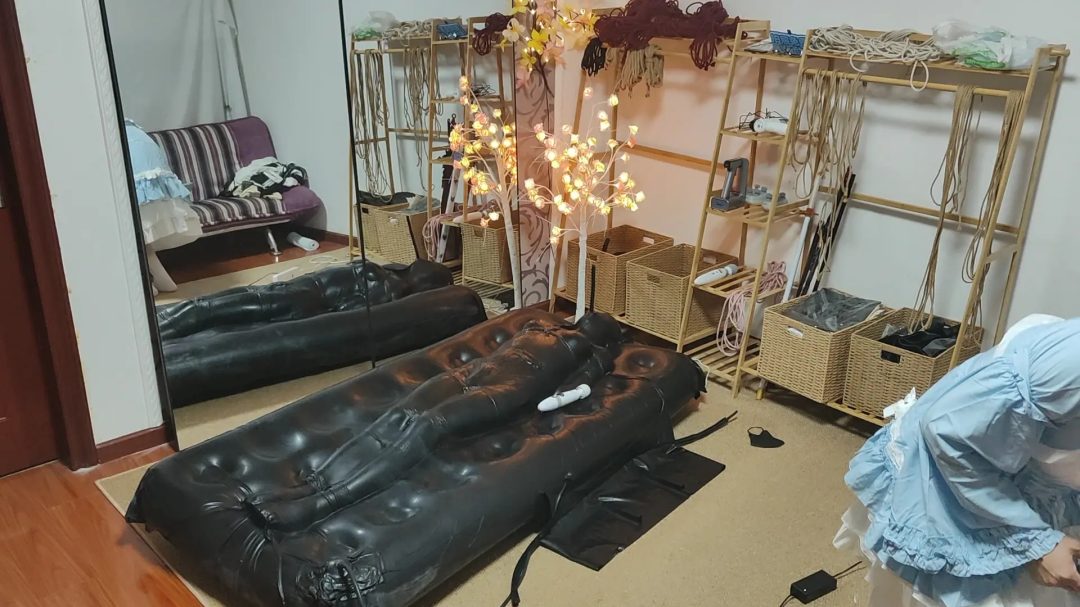 【秃鹫】水手服日式紧缚进入真空床体验-1