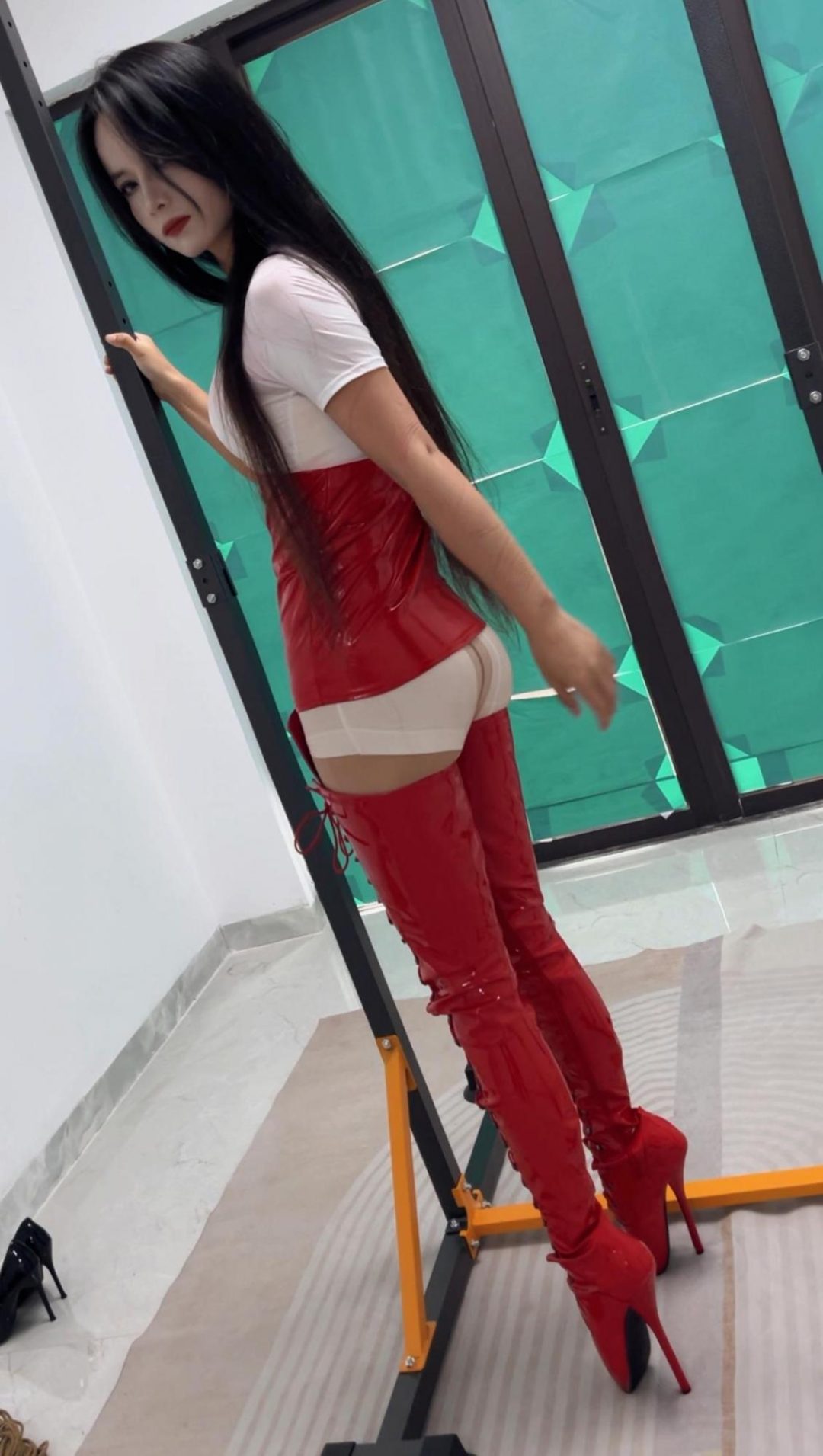 定拍之18公分芭蕾舞大腿长靴站起来扶着走路展示用皮带勒到极限呼吸困难股绳链接口塞-7