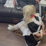 《脱缚游戏，黑丝旗袍佳禾女王旗袍黑丝踩踏捆绑榨干白丝女仆伪娘》捆绑挣脱，挠脚心，黑丝践踏