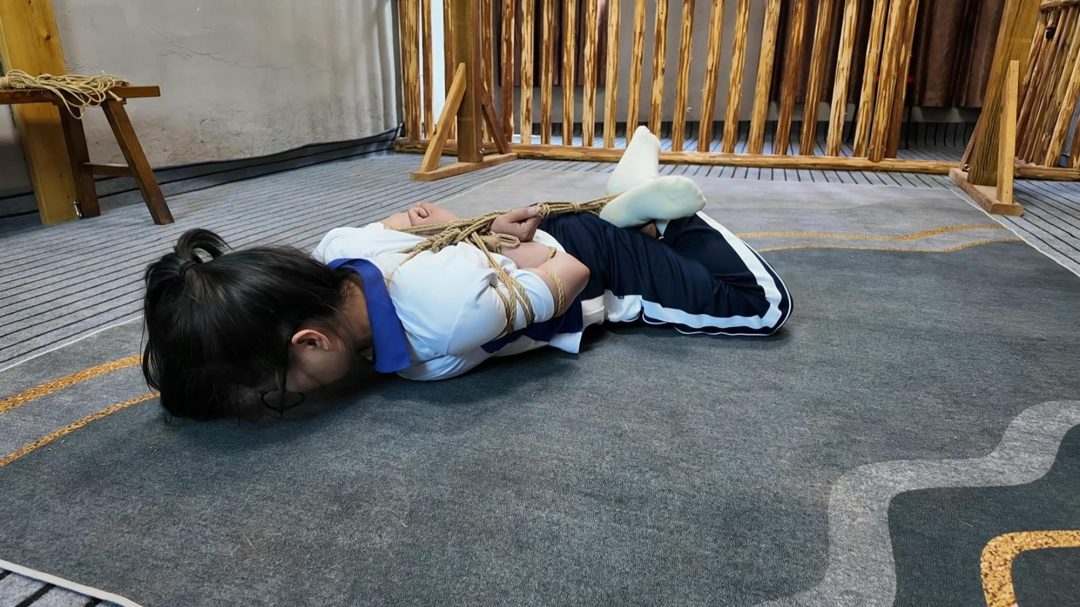 管教小遥-8