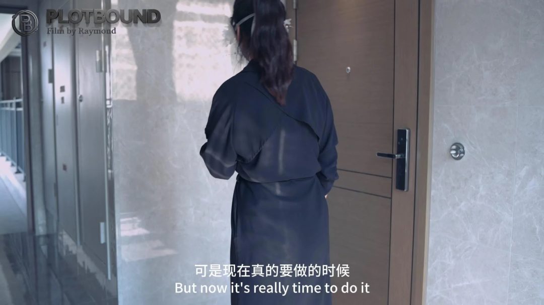 【PlotBound】（精品剧情）女神老师不可能是M（第五集）:被不知情的学生弄成最折磨的造型-2