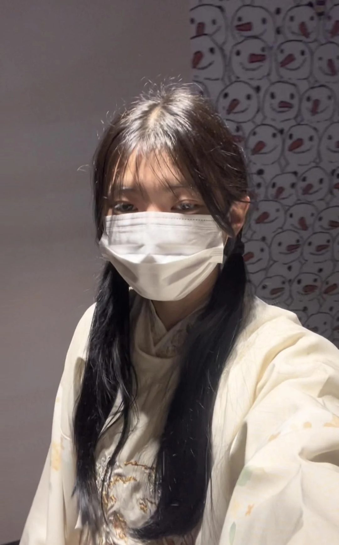 18岁女高的四天镣铐生活（11）帆布鞋脚铐铁链逛商场-5