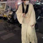 18岁女高的四天镣铐生活（11）帆布鞋脚铐铁链逛商场