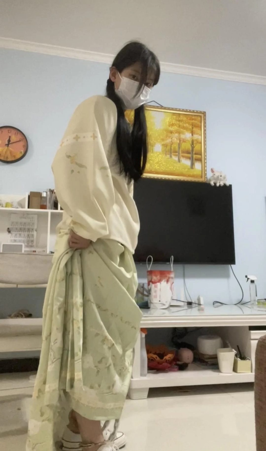 18岁女高的四天镣铐生活（10）冒雨戴脚铐出门-6