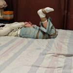 小鱼牛仔裤白袜放置