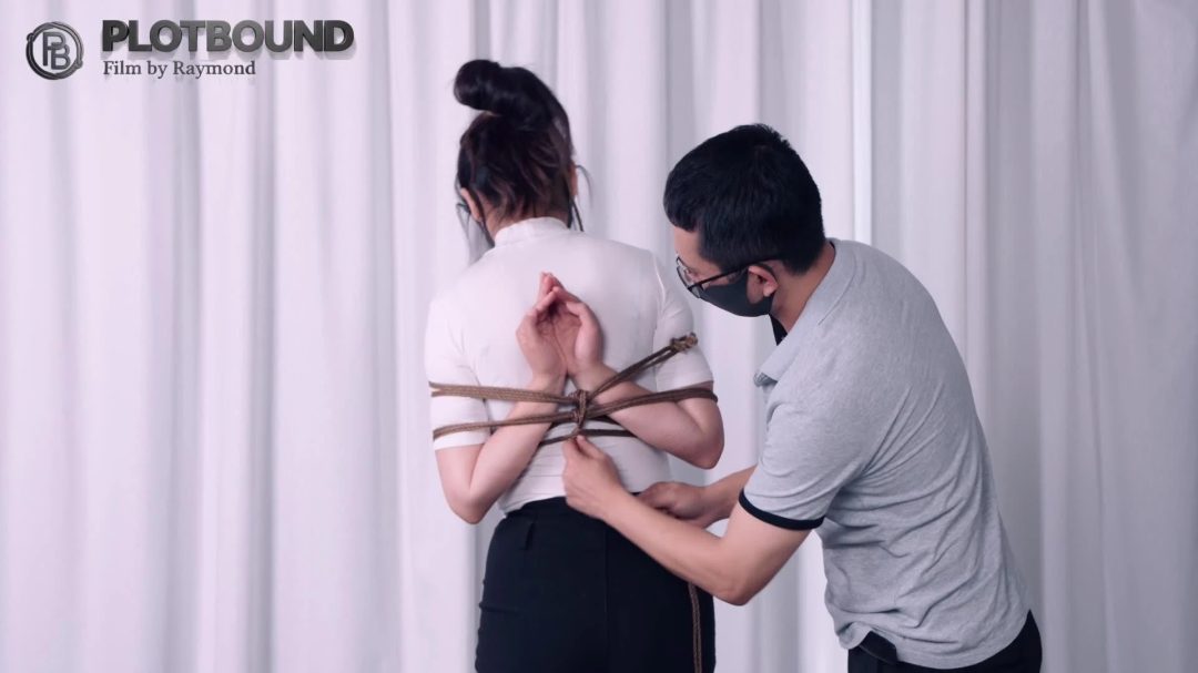 【PlotBound】（微剧情）单身女高管的秘密兼职（第一集）:痛苦的捆绑测试-5