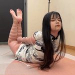 紫了 全紫了 一直以来都是追求极致的紧缚 扎带紧缚一次比一次狠 虽然疼痛难忍但是很爽很满足