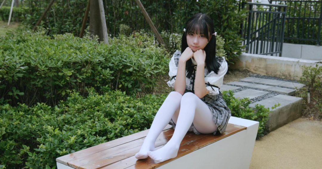 【袜得肤原创摄影】安娜可爱长裙半透白丝户外诱惑-7