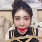 贝特工作室定拍 安慈高叉皮衣黑丝捆绑放置口球流口水