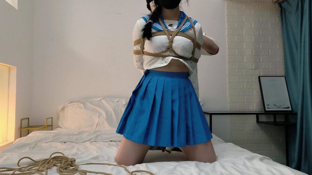 【八月の绳】紧缚状态下的移动能力状态——子鹿-2
