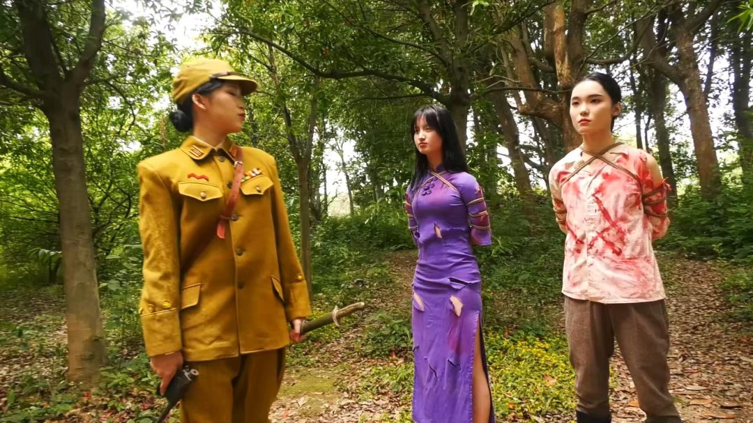 女烈大片~定拍转公映《狱骨双姝》在沦陷区两名地下女同志在秘密接头时被叛徒出卖被捕遭受各种酷刑后英勇就义-10
