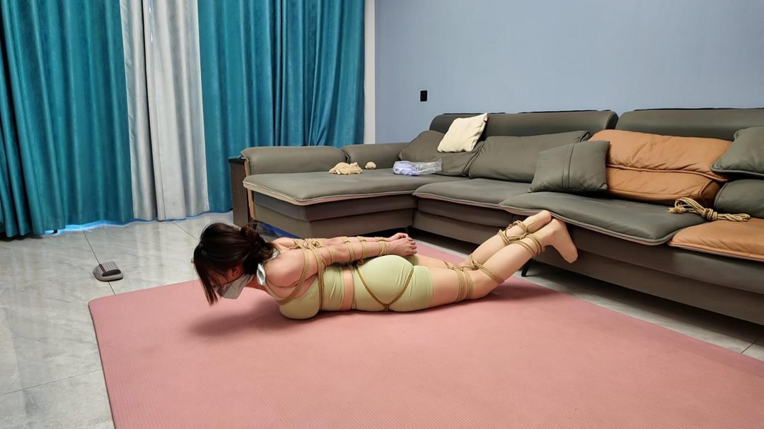 瑜伽美女茜茜直臂放置-7