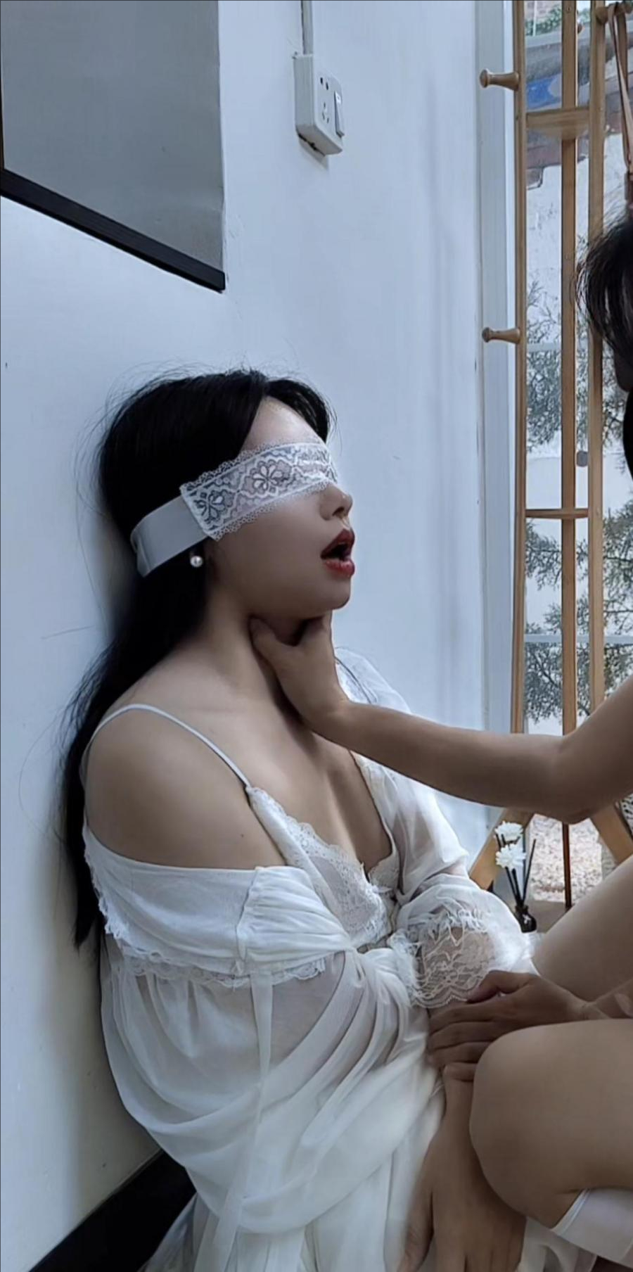 性感红唇喵酱:掐喉管+干呕+勒脖+抽屁股+仙女叫-4