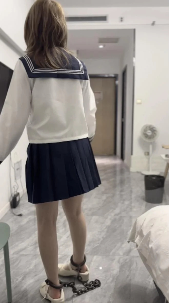 水手服JK妹的两副脚镣测评体验-5