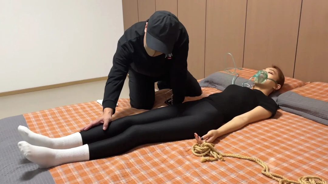 云雀工作室定拍 诺米被儿子同学迷晕催眠-7