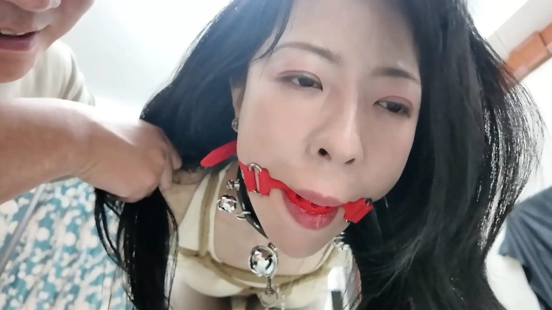 枫叶工作室精品定制2.7k剧情片—《母女劫难》重制版 单亲妈妈因无钱交房租被房东胁迫 女儿发现隐情被房东捂晕一同被捆绑囚禁-8
