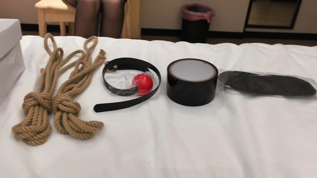 白领的紧缚体验（全集）-2
