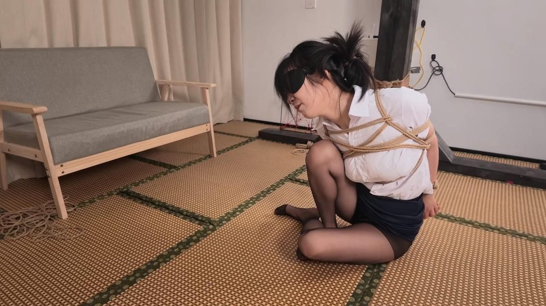 【胖竹子写真集】OL制服美女,直臂捆缚 制服诱惑-6