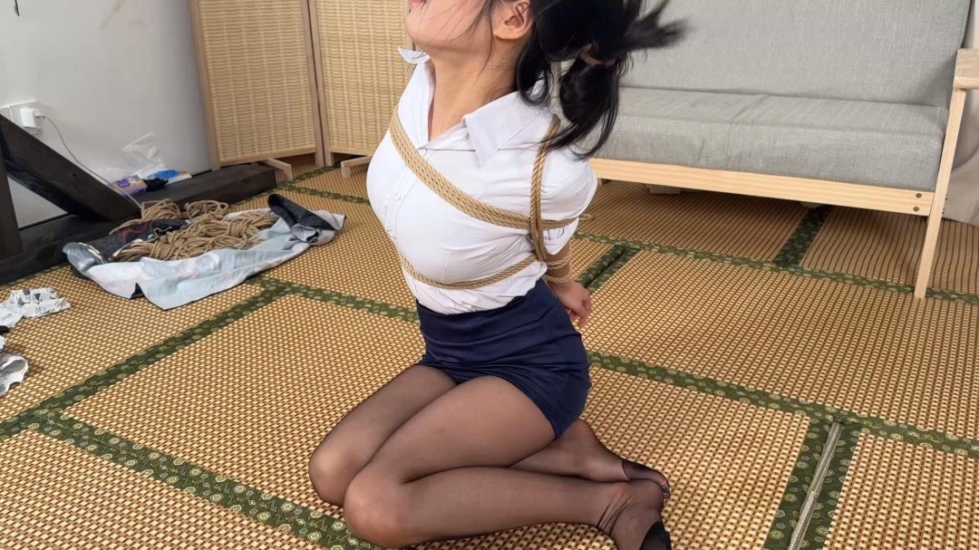 【胖竹子写真集】OL制服美女,直臂捆缚 制服诱惑-1