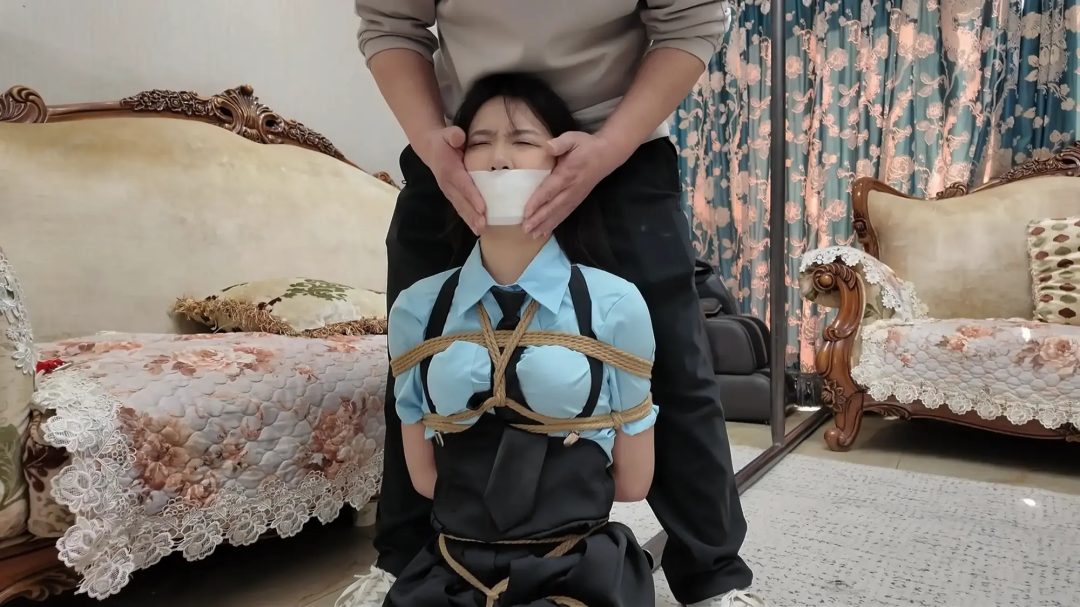 《尤物收藏夹·柠琪·不要质疑老哥的绳技！》【短裙肉丝】【口球堵嘴】【放置挣扎】【逐步加固】-7