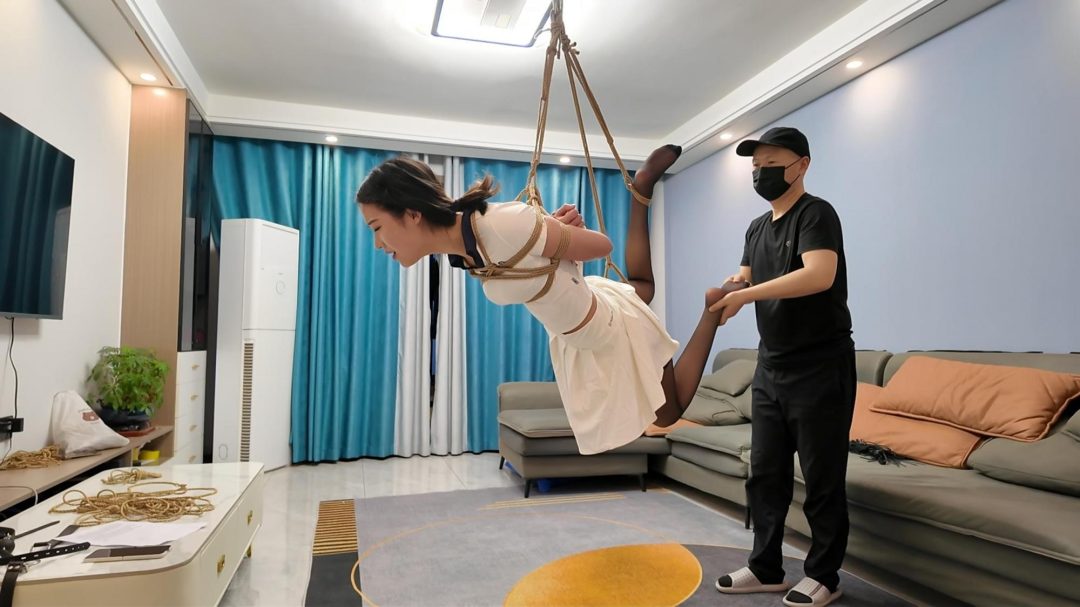 定拍晓倩单腿吊-1