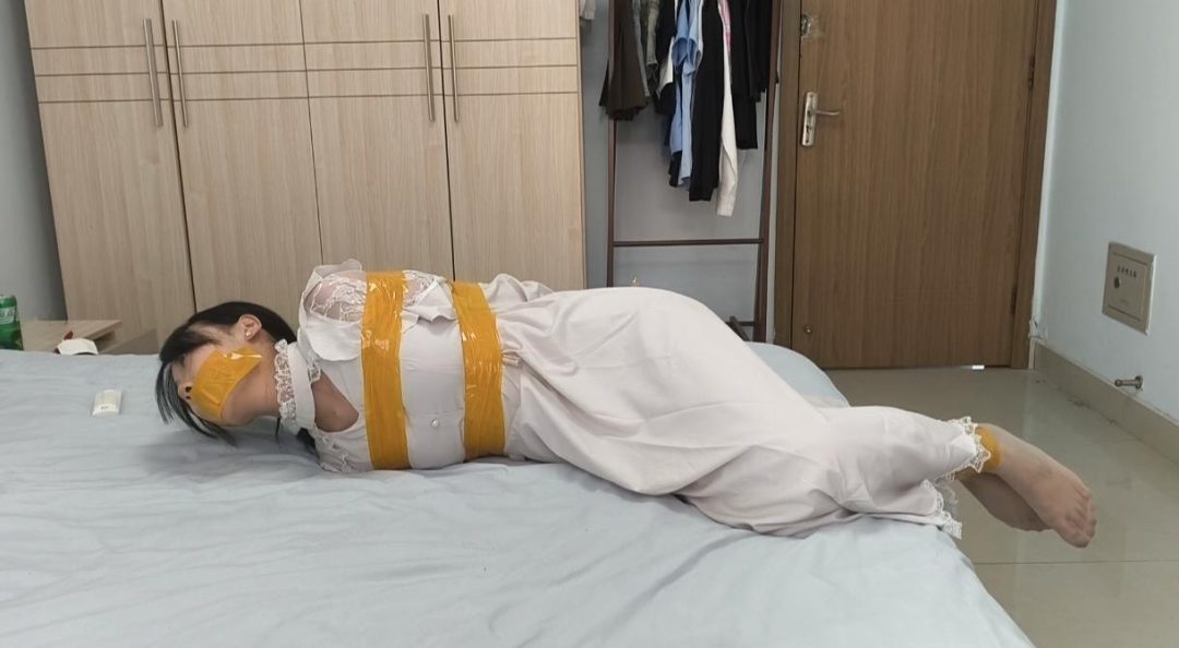 【禾一原创】（绳艺体验访谈2）被绑着堵嘴问各种问题 tk（胶带堵嘴）原味丝袜堵嘴-5