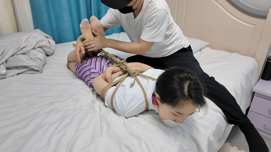 定拍雅倩入室被擒-10